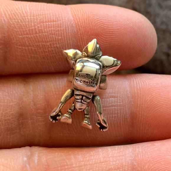 NWOT Stranger Things Moveable Demogorgon Charm Sterling Silver 925 - Picture 8 of 14